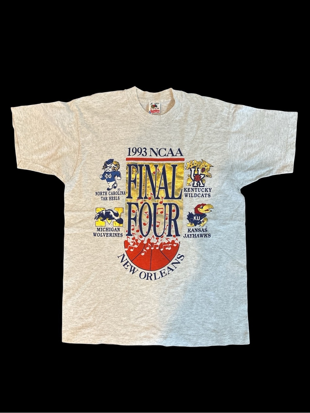 Vintage 1993 single stitch NCAA Final Four Shirt Size: Medium